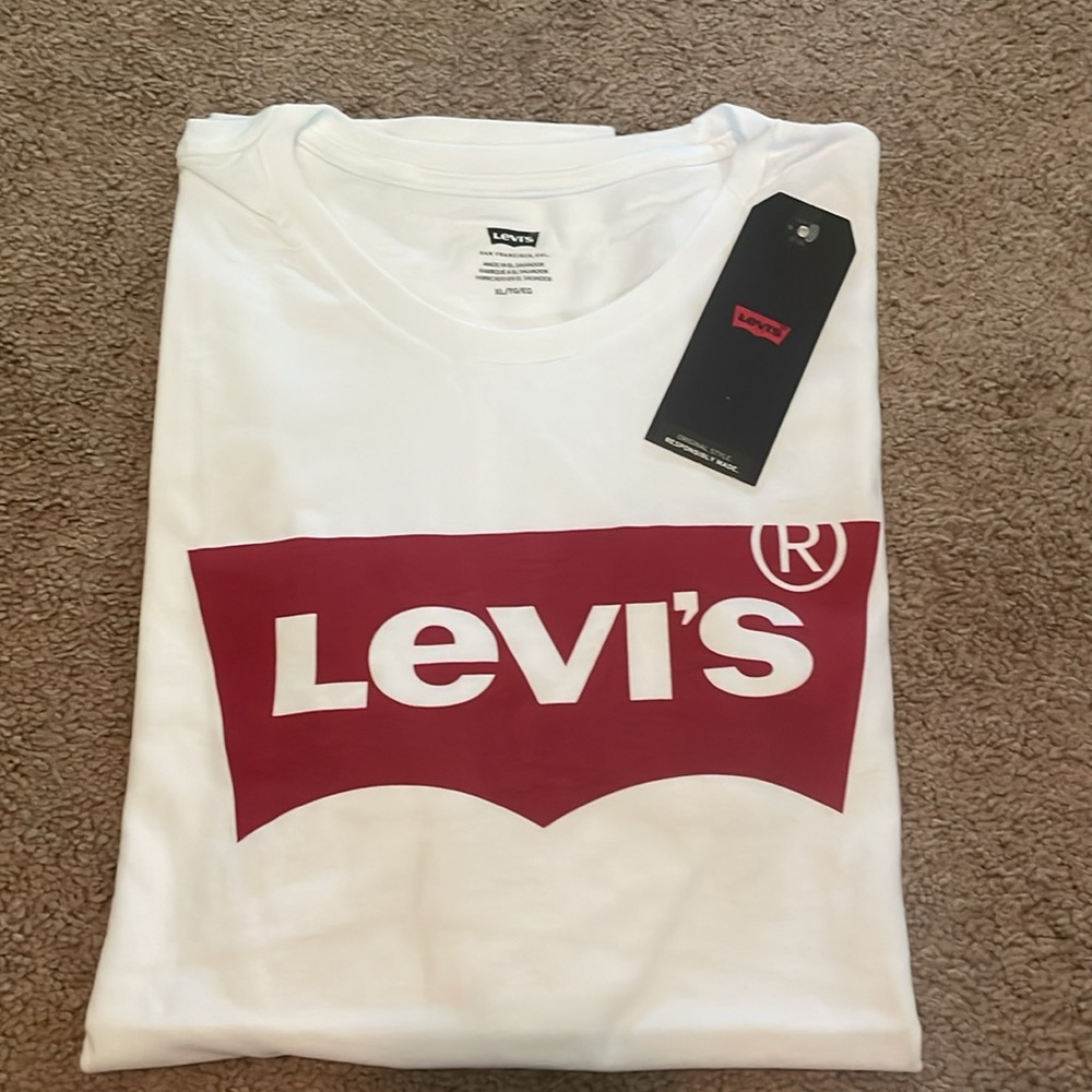 Levi’s LogoTee shirt